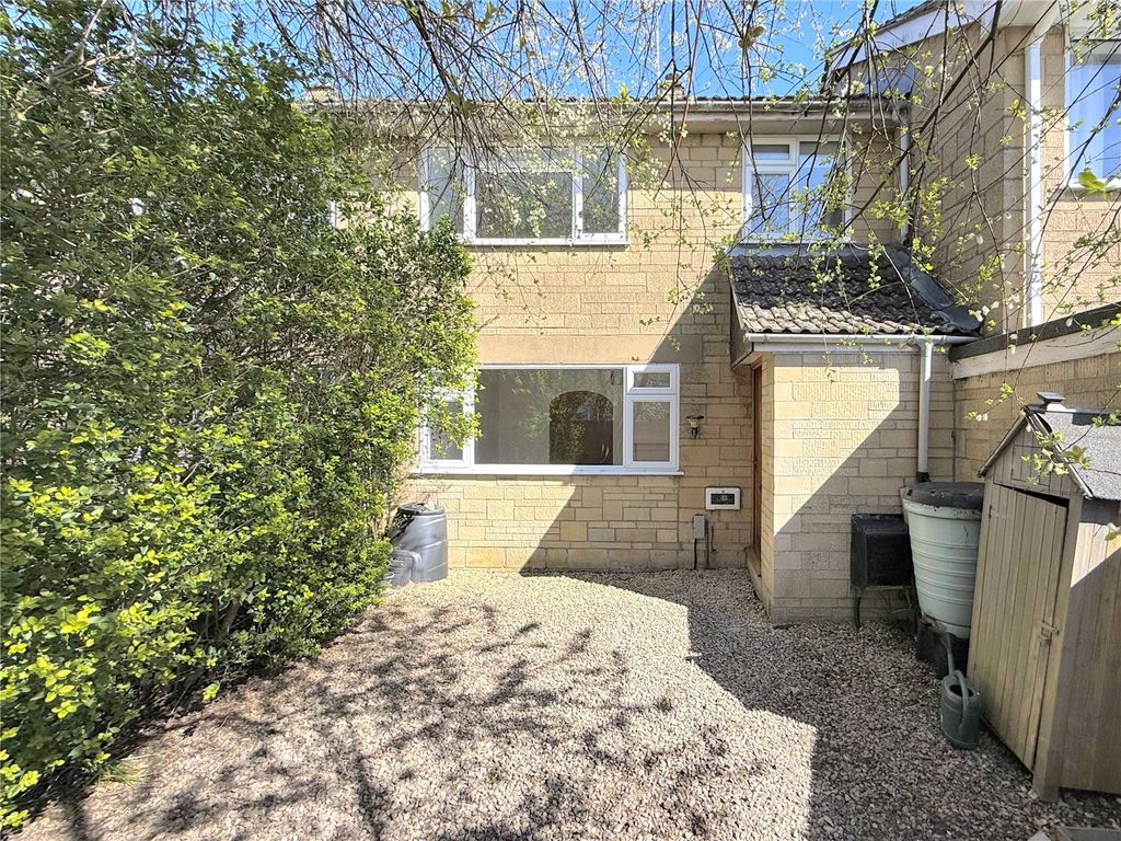 Property photo 2 of 16 Picture No. 28