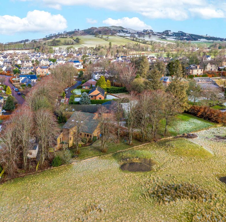 Property photo 2 of 25 Ariel