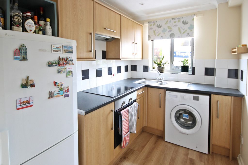 Property photo 2 of 7 2799471