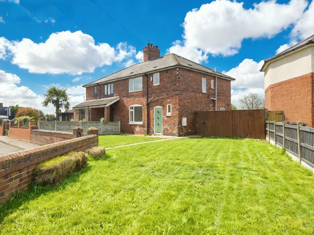 Property photo 2 of 15 Front (Exterior)