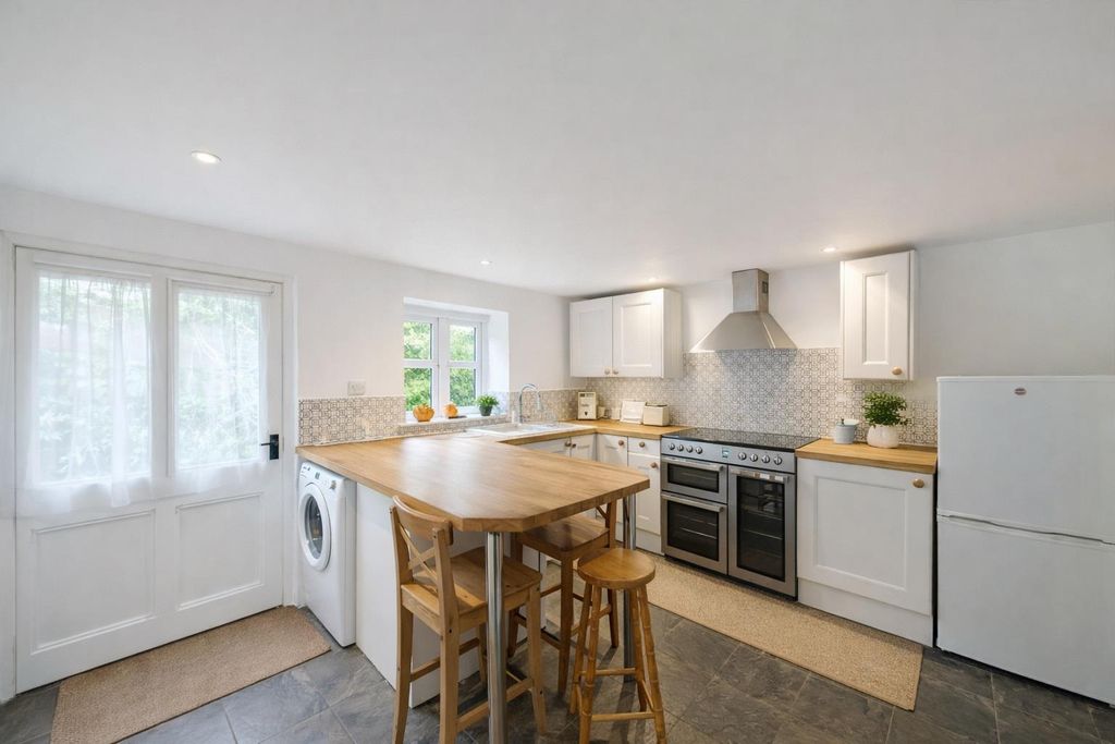 Property photo 2 of 13 Kitchen