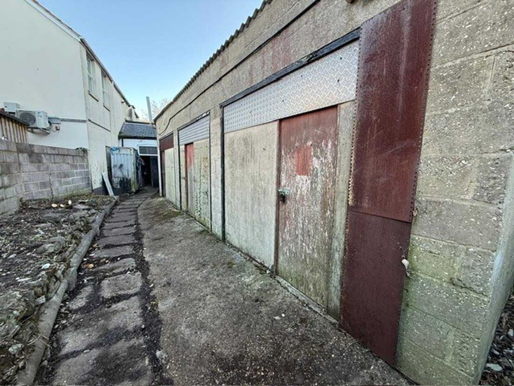 Property photo 3 of 7