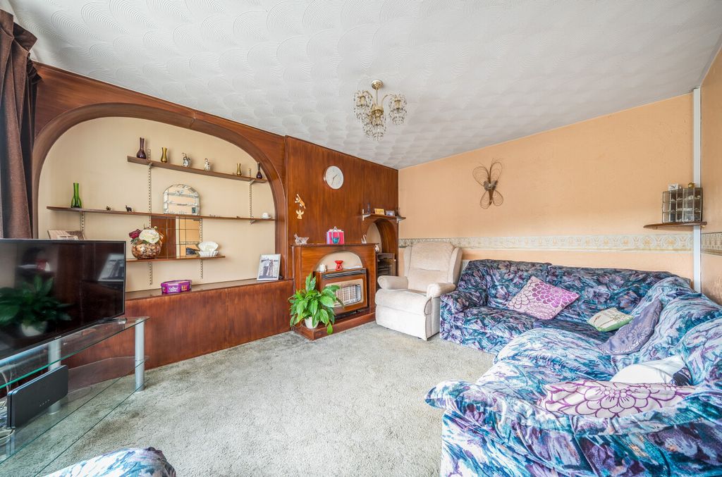 Property photo 3 of 9 1528579-26-6Abd1A...