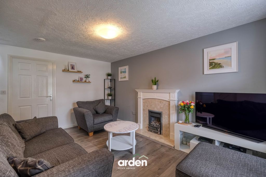 Property photo 3 of 13