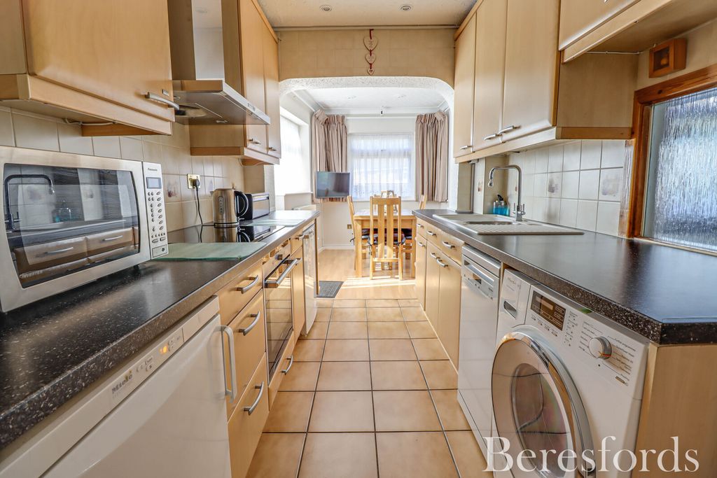 Property photo 3 of 17 Picture No. 06