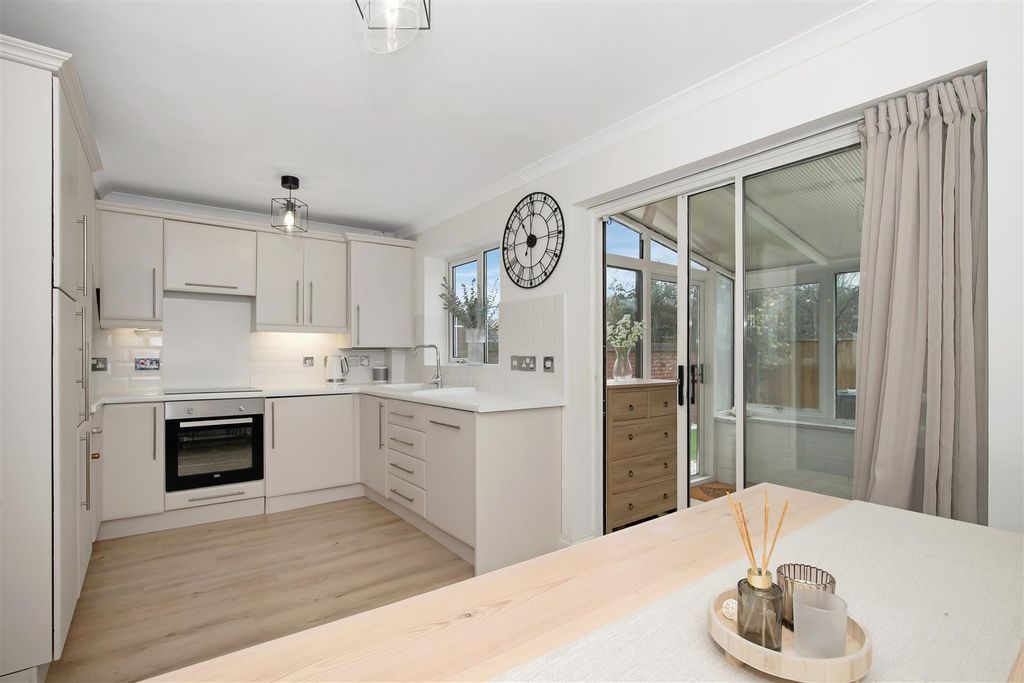 Property photo 3 of 20 Img_1060.Jpg