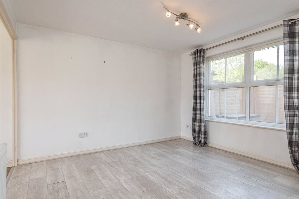 Property photo 2 of 10 Picture No. 03