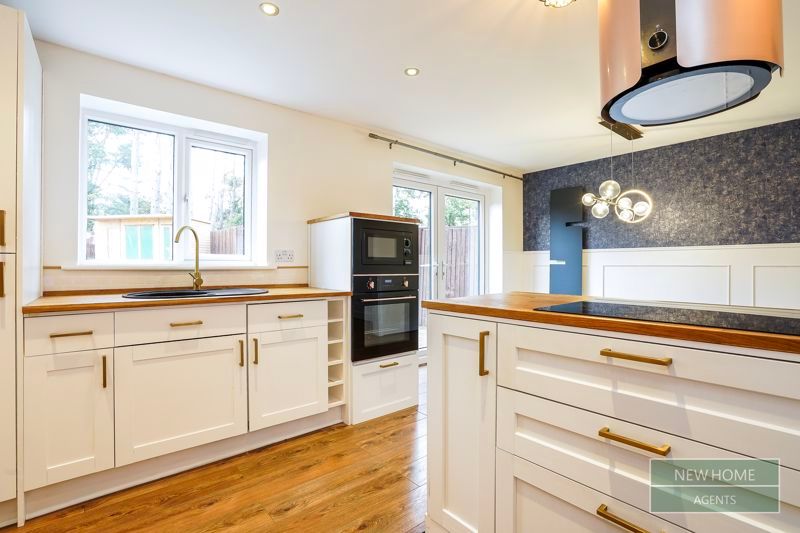 Property photo 3 of 28 Photo 9