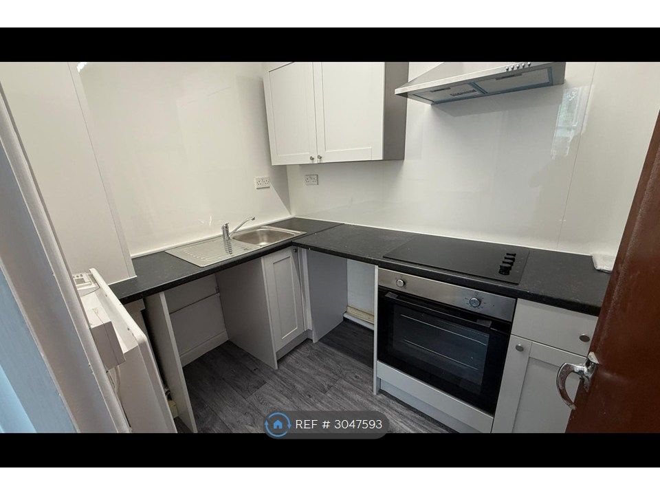 Property photo 1 of 3