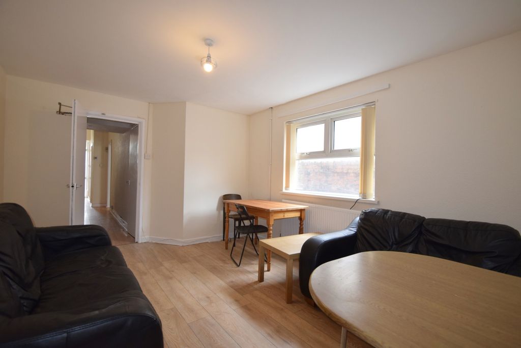 Property photo 3 of 14 Photo 12