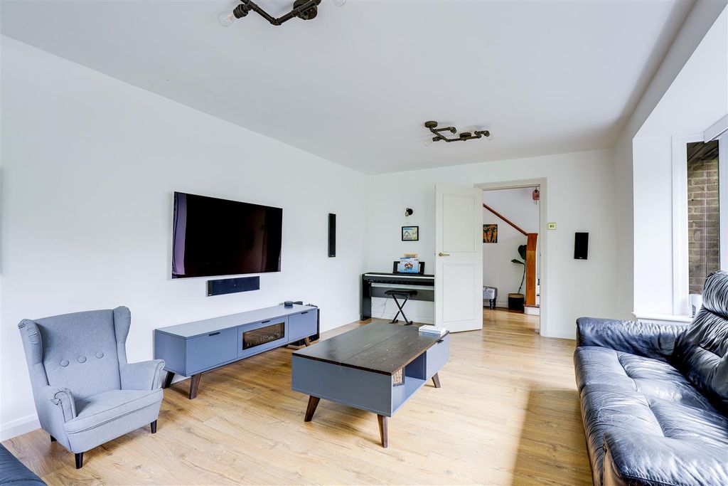 Property photo 2 of 44 44