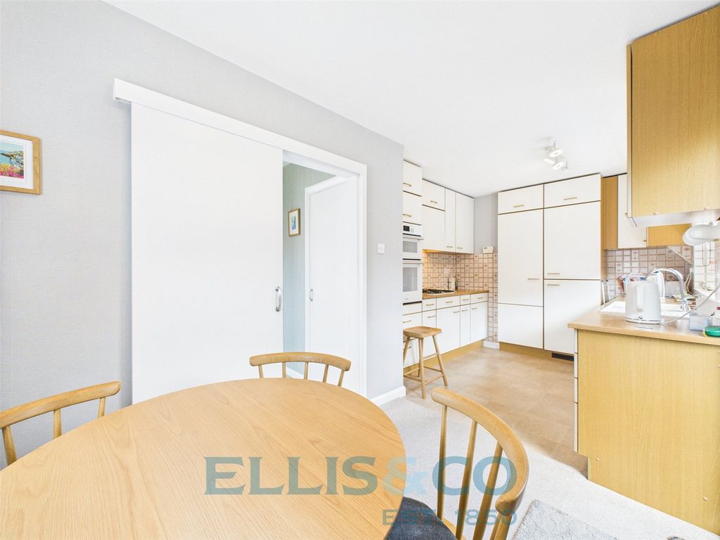 Property photo 1 of 15 Picture No. 24