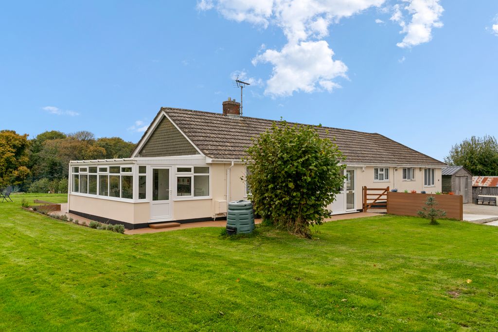 Property photo 3 of 32 15 - Coldacott  Okehampton Ex20