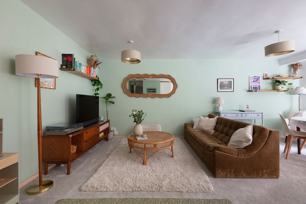 Property photo 2 of 48