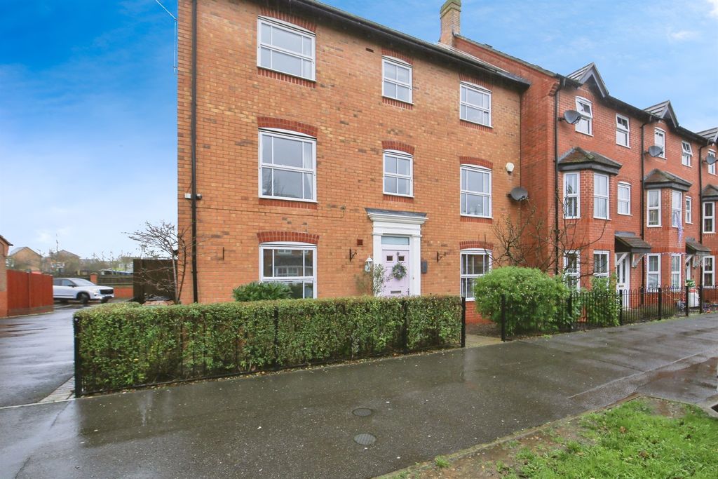 Property photo 1 of 20