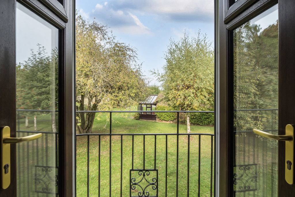 Property photo 1 of 7 Brochure