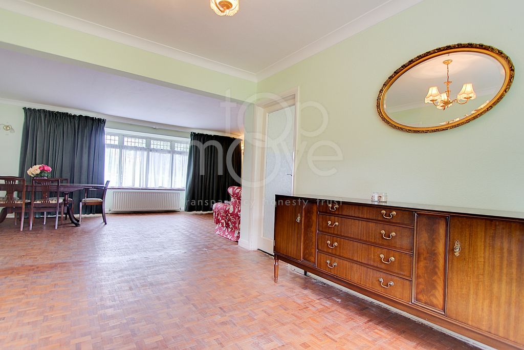 Property photo 3 of 15 Photo 9