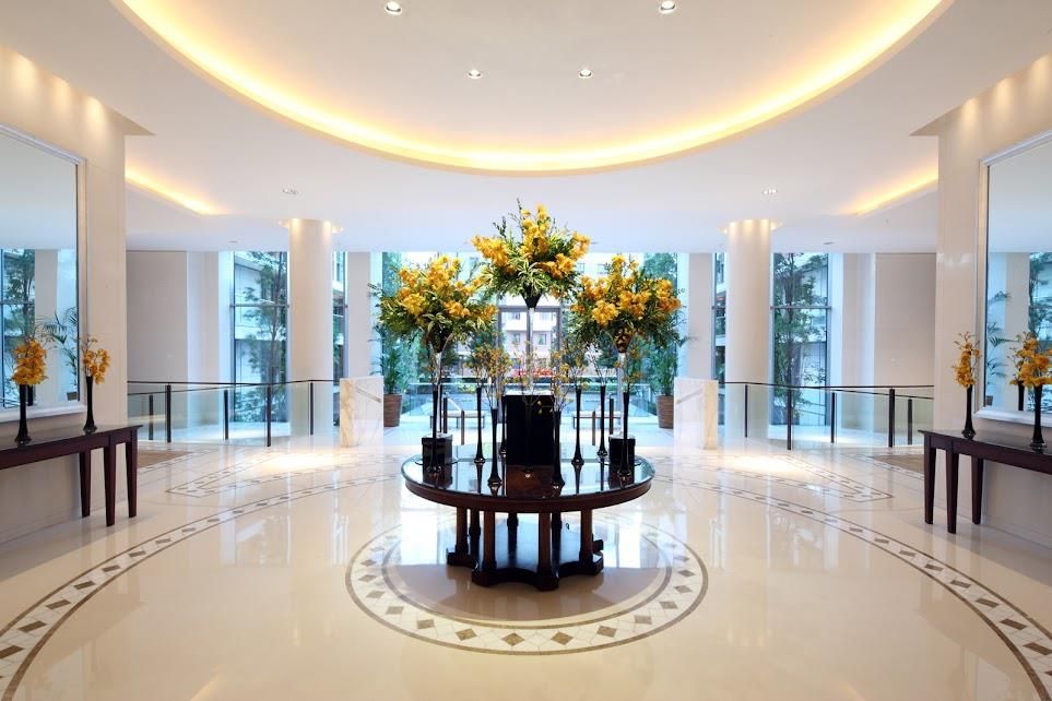 Property photo 2 of 19 Lobby.Jpg