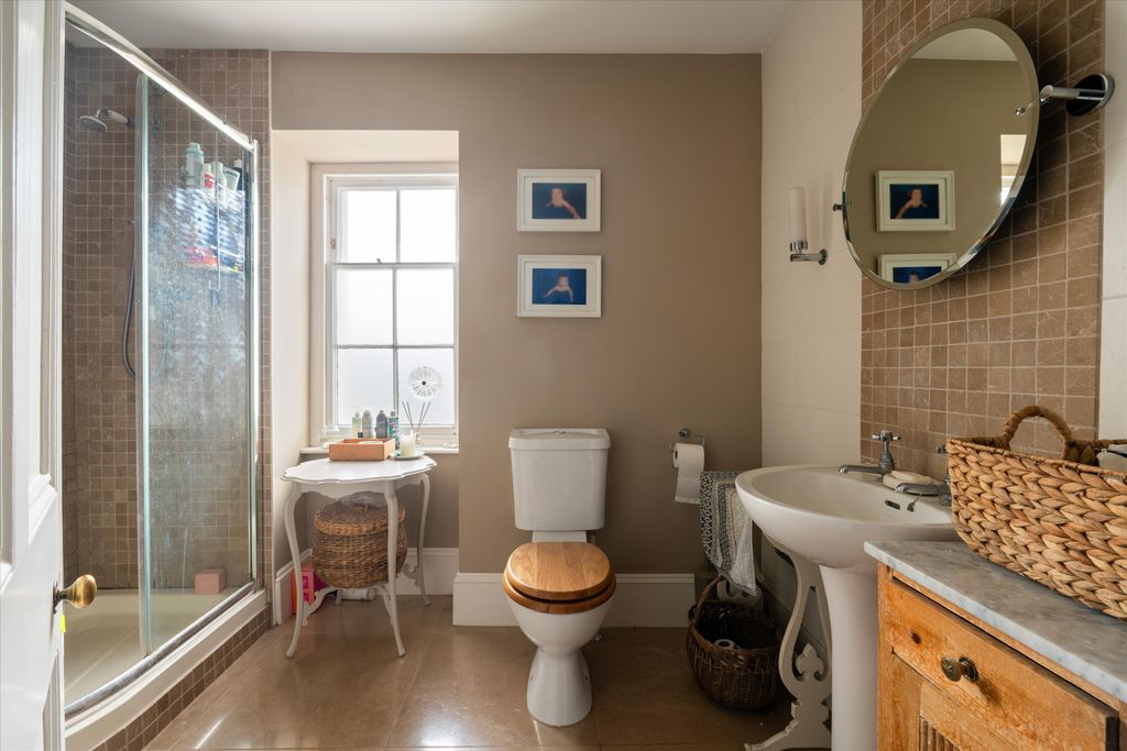 Additional image 14 of 3 bed maisonette for saleOakfield Road, Clifton, Bristol BS8