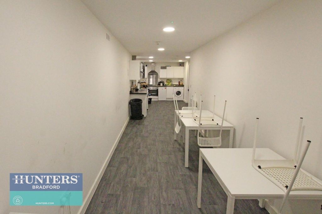 Property photo 3 of 16 c.Jpg