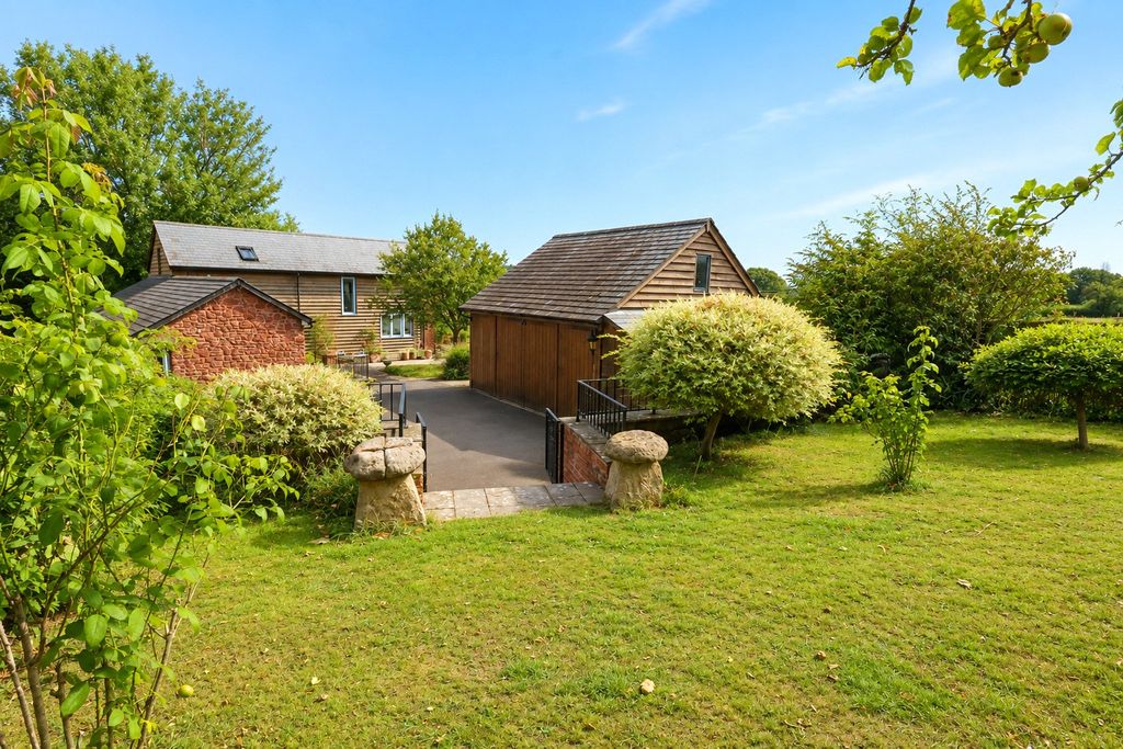 Property photo 2 of 30 2 - Picture No. 02