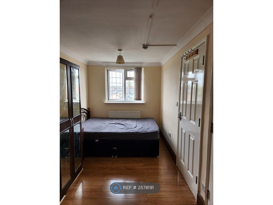 Property photo 2 of 23