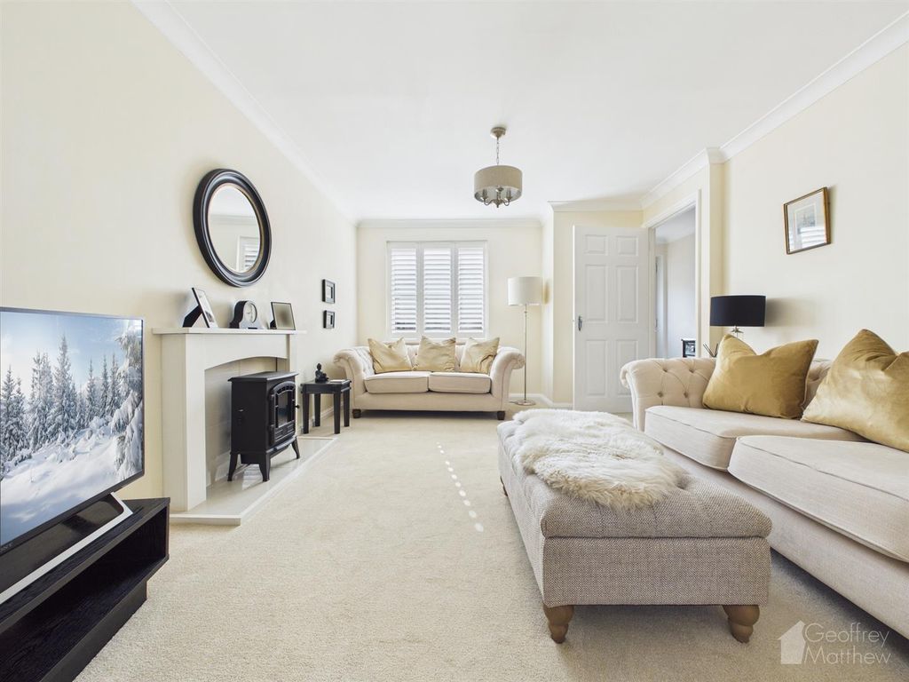 Property photo 3 of 15 Cam02365G0-Pr0451-Still014.Jpg