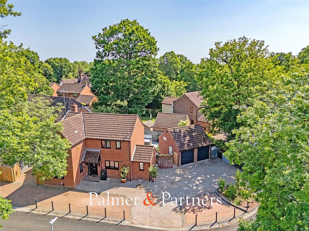 Property photo 1 of 37 Picture No. 22