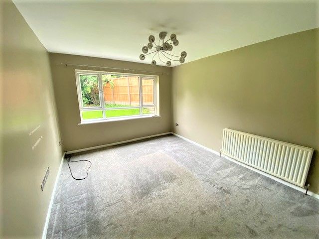 Property photo 3 of 9 Lounge