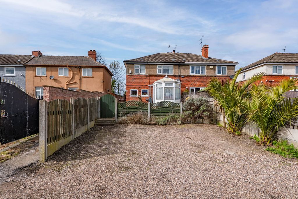 Property photo 2 of 29