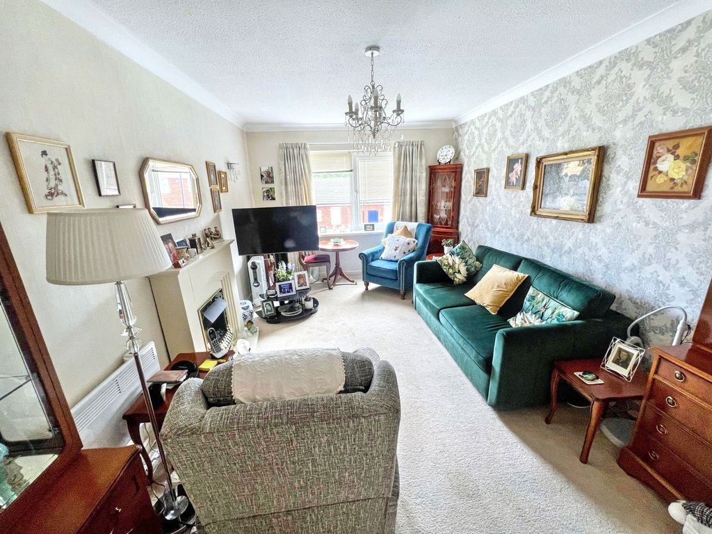 Property photo 2 of 7
