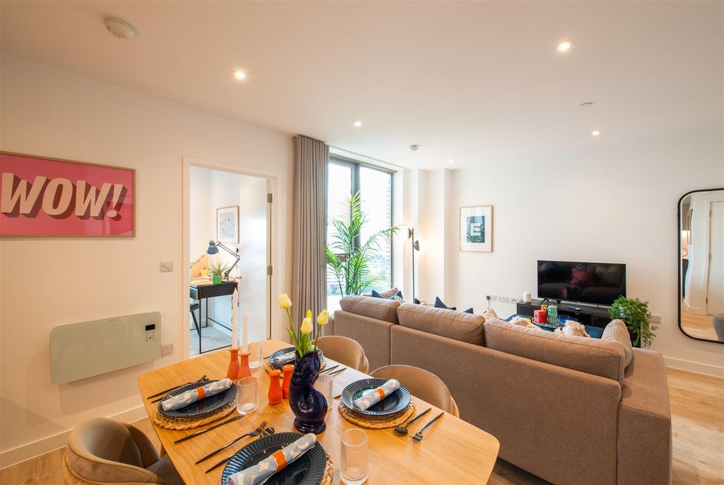 Property photo 3 of 14 Al050723-Apartments-05.Jpg