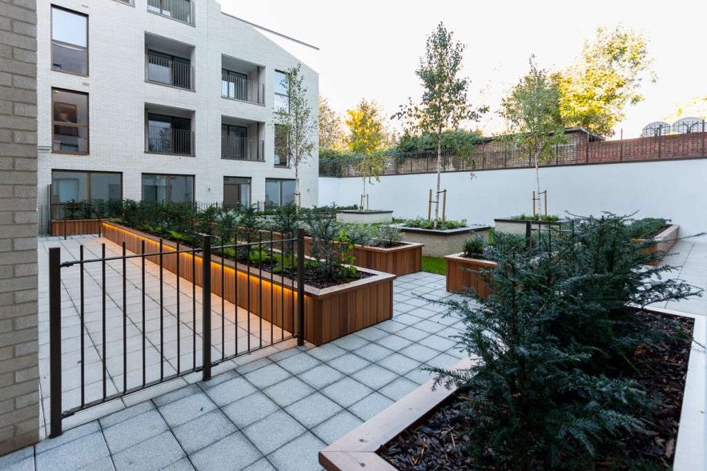 Property photo 3 of 11 External