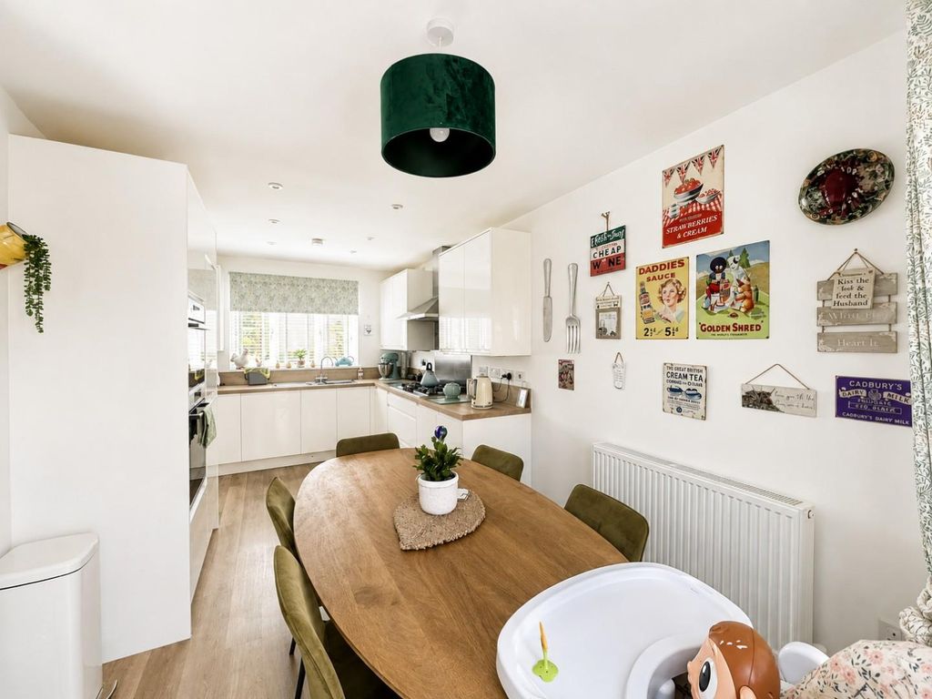 Property photo 3 of 13 81 Lister Road - Kitchen2.Jpeg