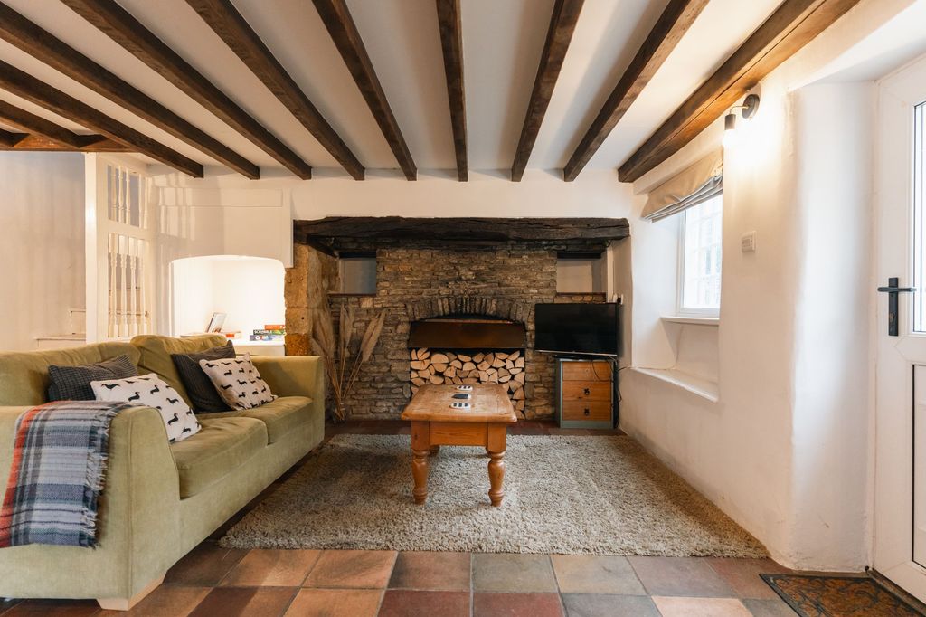 Property photo 3 of 19