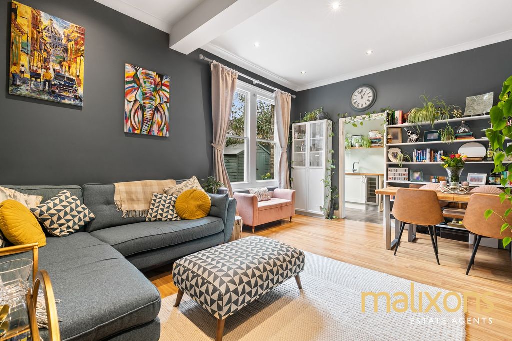 Property photo 1 of 9