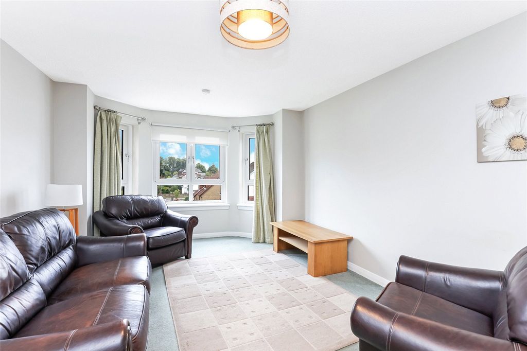 Property photo 3 of 12 Picture No. 11