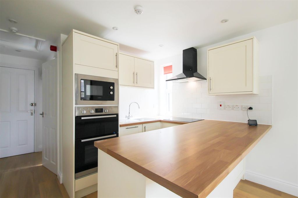 Property photo 3 of 8 Img_0181.Jpg