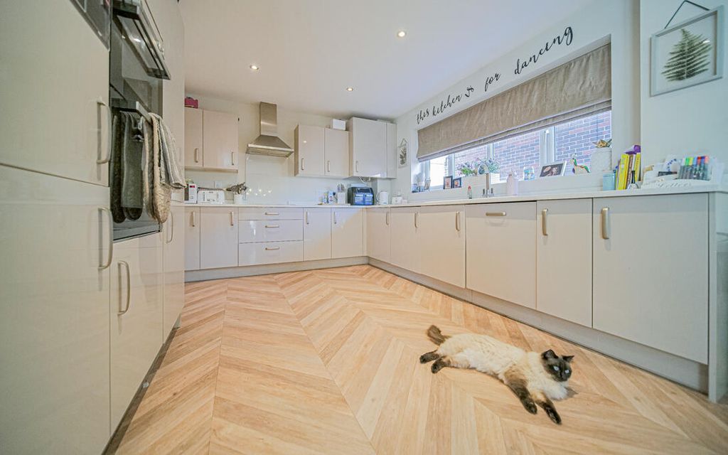 Property photo 3 of 19 P1065686-2.Jpg