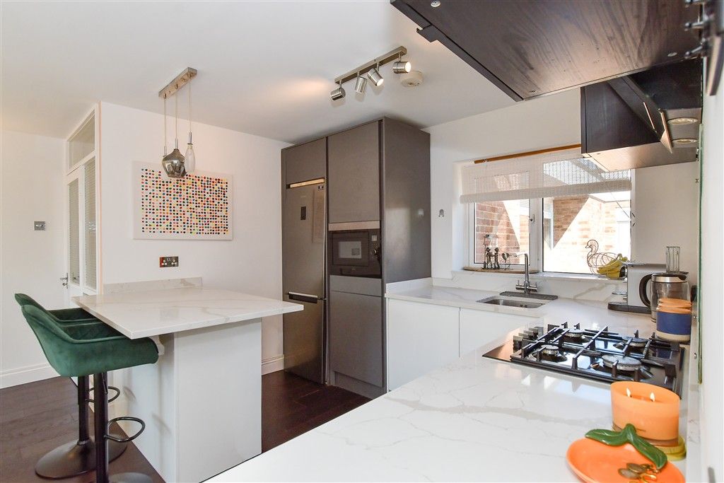 Property photo 2 of 13 Kitchen