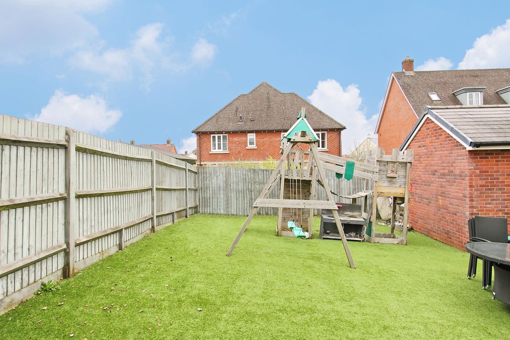 Property photo 2 of 14