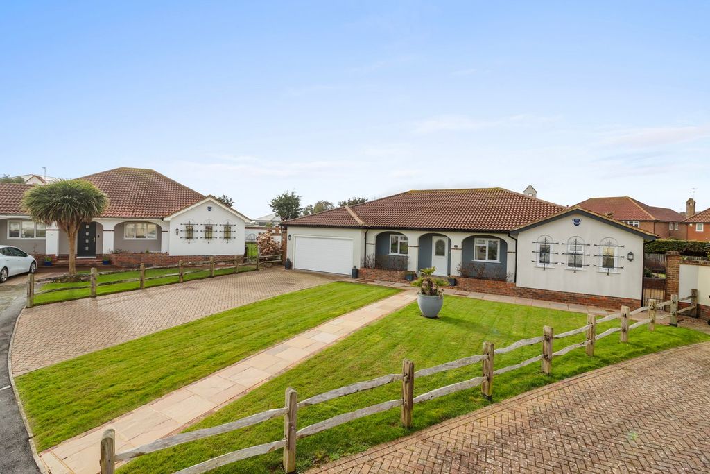 Property photo 1 of 31