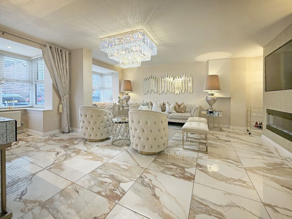 Property photo 2 of 41