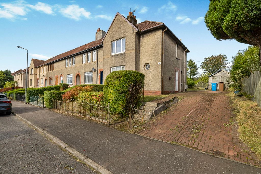 Property photo 2 of 18 002