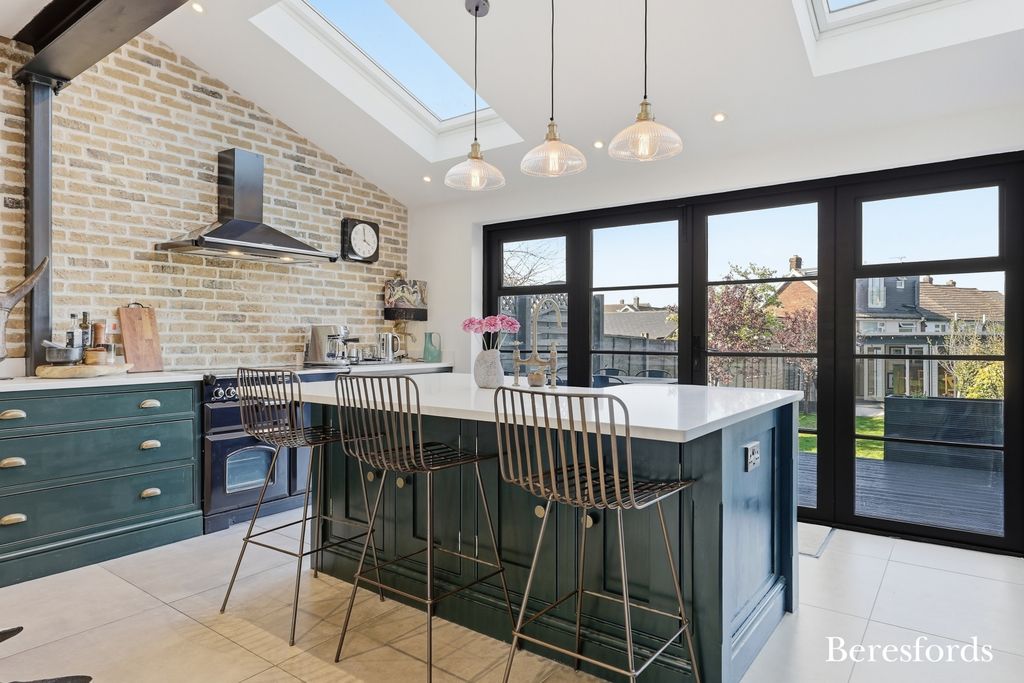 Property photo 3 of 40 Picture No. 26