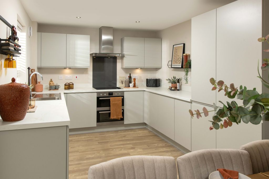 Property photo 3 of 8 Bar Nn Chatteris Gate Bh Kingsley Kitchen