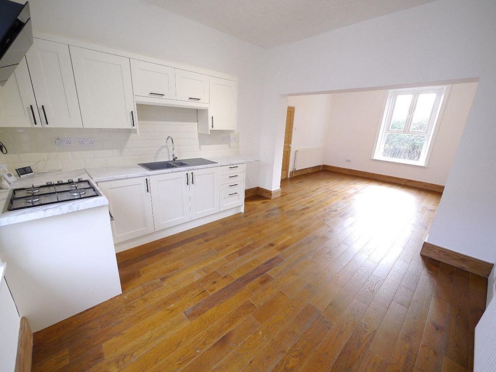 Property photo 1 of 28