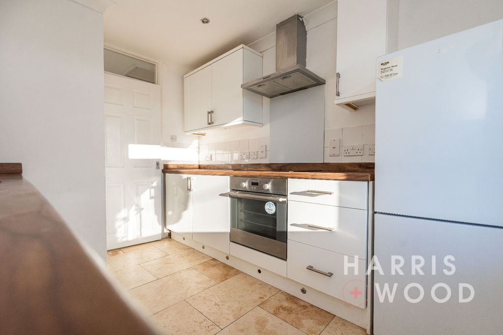 Property photo 2 of 13 4781086