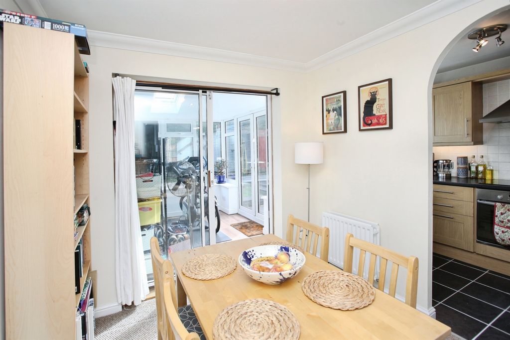 Property photo 3 of 21