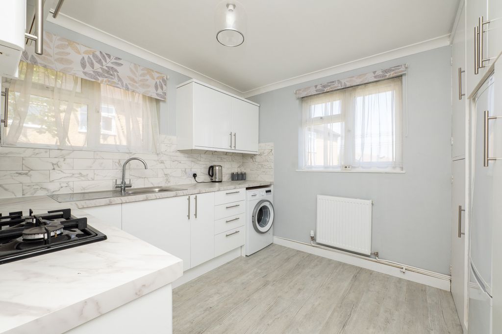 Property photo 3 of 13 Picture No. 06